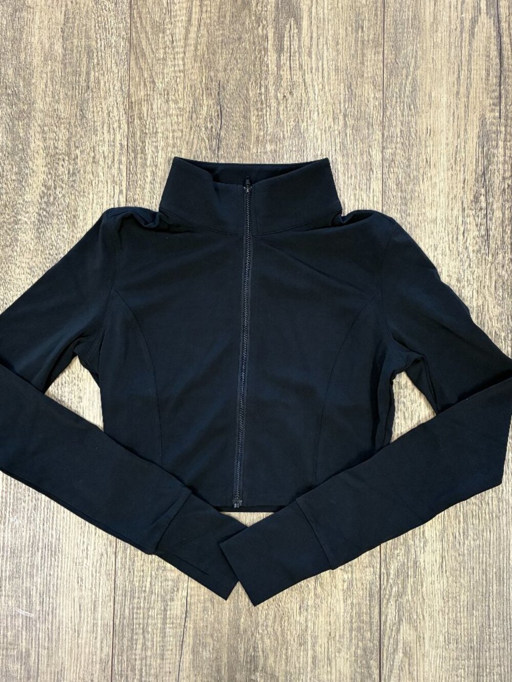 Cropped zip up jacket- black